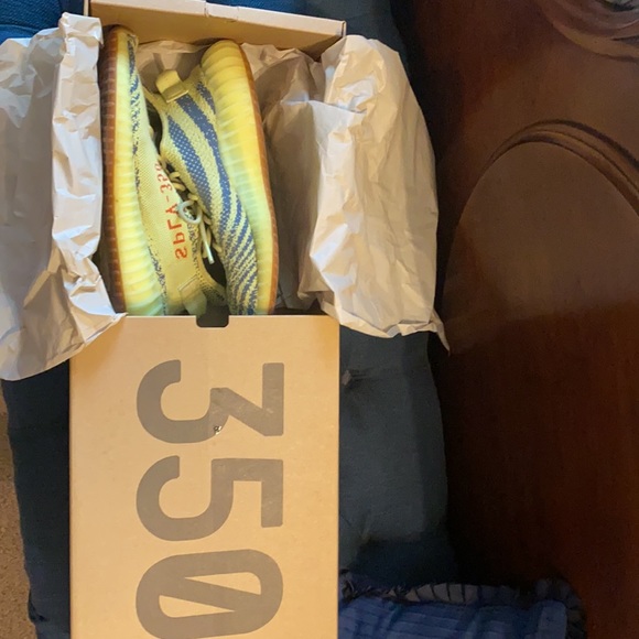 Authentic Yeezy Boost 350  Adidas includes box - Picture 6 of 6